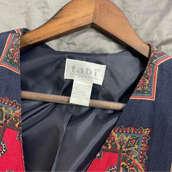 Vintage Paisley Print Vest - Picture 2 of 6